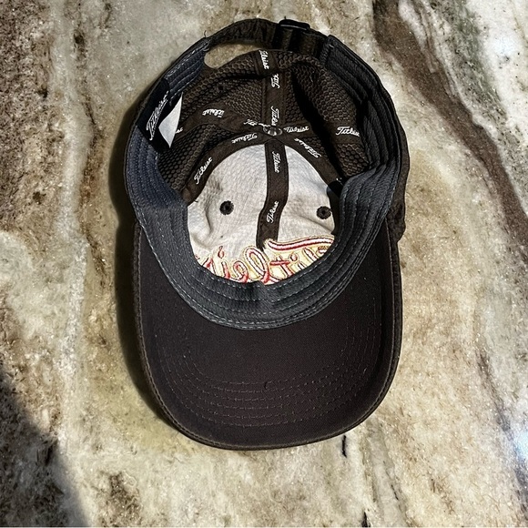 Men’s | Titleist Golden Horseshoe Club Gray Golf Hat | One Size - Picture 7 of 8